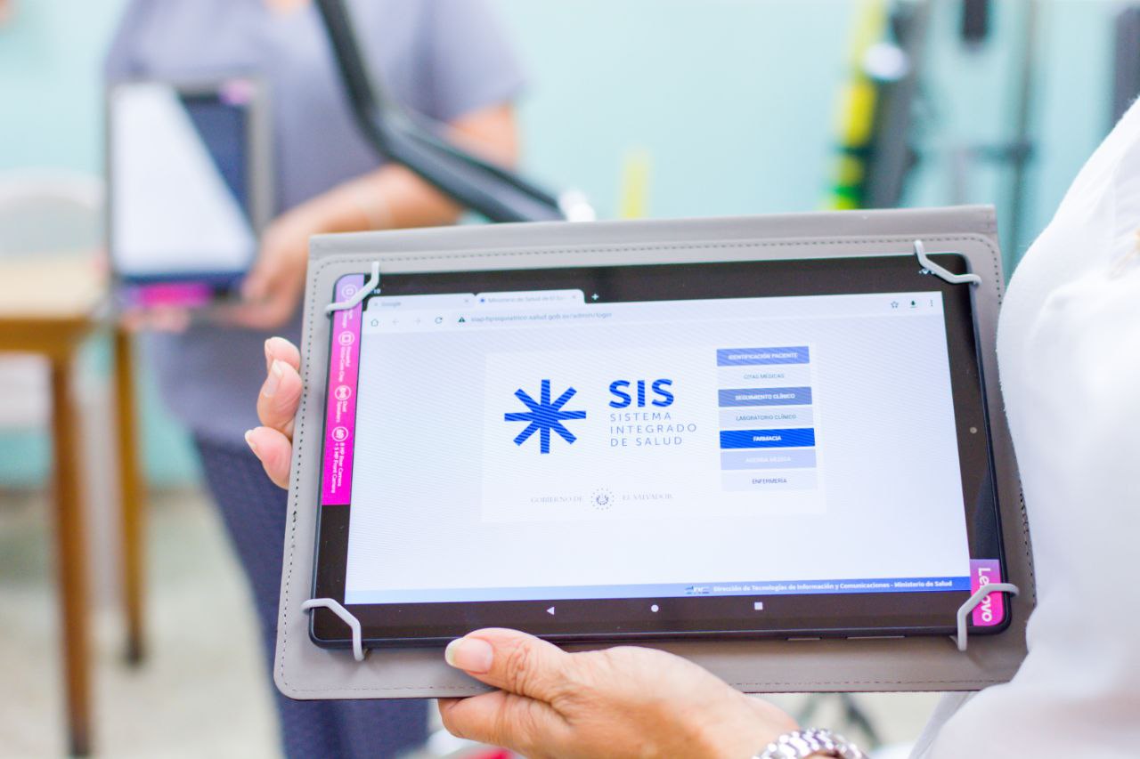 avanza-digitalizacion-del-sistema-publico-de-salud